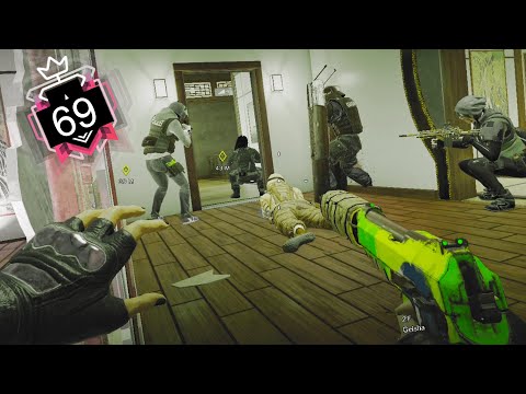 The Most Insane 900 IQ Caveira play in Rainbow Six Siege