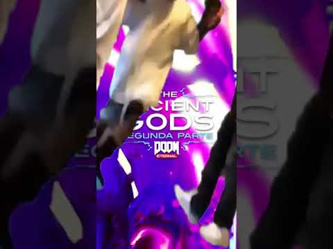 Yo y los chicos escuchando soundtrack de DOOM Eternal #shorts