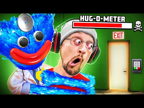 Dr. HUGGY WUGGY the HUG Doctor Game Mod! Hugs too Long = LOSE!  (FGTeeV Funny Escape)