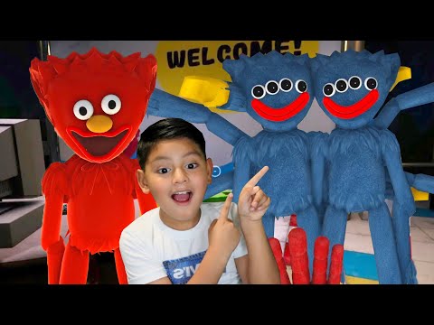 Huggy Wuggy Araña vs Huggy Wuggy Elmo | Poppy Playtime Morphs | Juegos Karim Juega