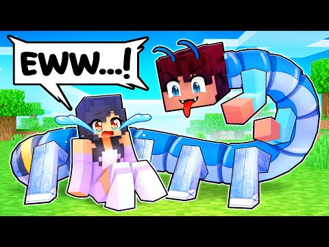 BITTEN by a CREEPY CENTIPEDE in Minecraft!