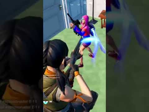 MI PRIMERA VEZ EN FORNITE ¿ NOS VA BIEN ? 🤣 // LA CHAMA