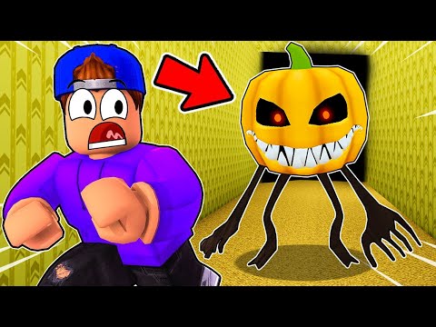ROBLOX SHREK IN THE BACKROOMS HALLOWEEN EVENT!