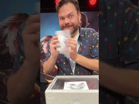 What’s inside the Baldur’s Gate 3 Collector’s Edition #baldursgate3 #unboxing #gaming #shorts